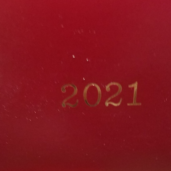 Hallmark Christmas Ornament Beauty and the Beast Belle 2021 - Picture 4 of 4